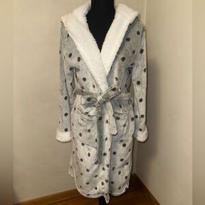 Bobbie Brooks Gray Polka Dot Fluffy Robe One Size Fits Most